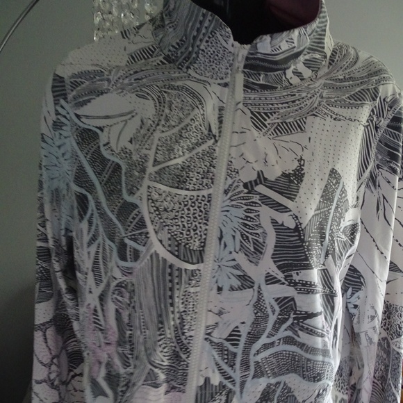 BYLYSE@EASE ZIP UP ATHLETIC JACKET - Picture 1 of 2